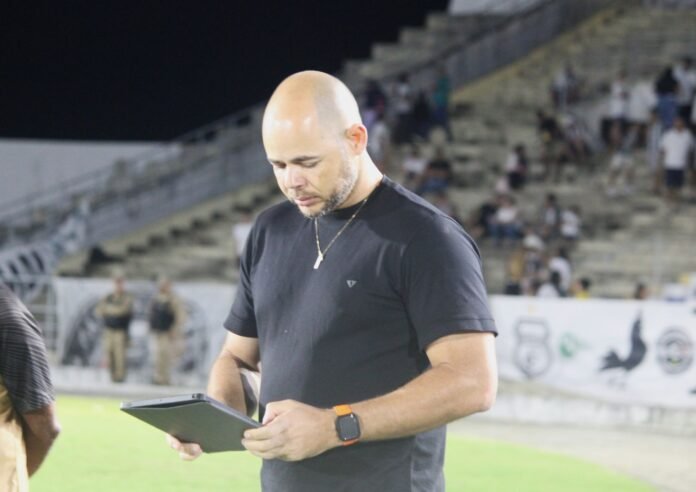 Adriano Souza