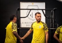 Jogadores do Treze realizam exames e atividades na academia